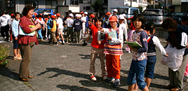 御殿場市立はらざと小学校見学の様子